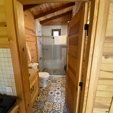 Suzi'nin Bahcesi Evler * Датча