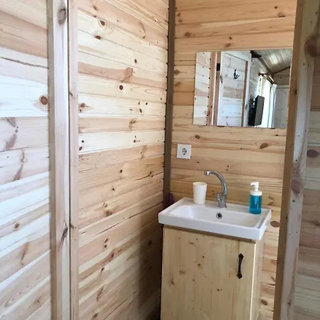 Suzi'nin Bahcesi Evler * Датча